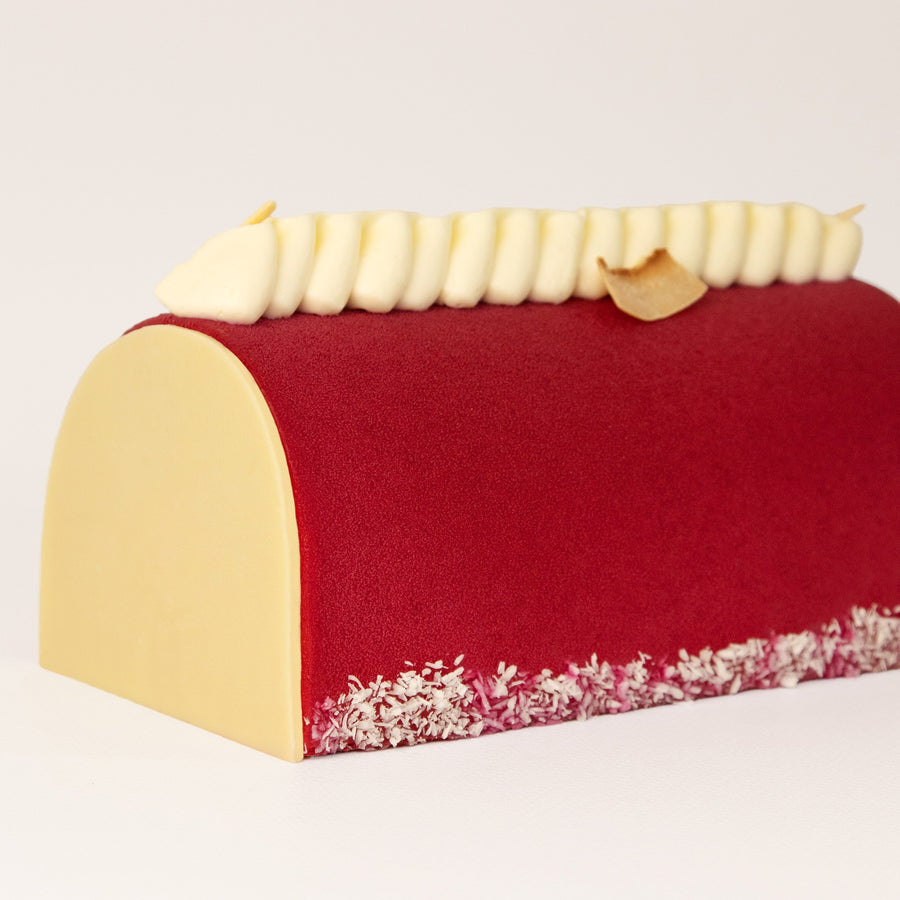 Bûche Coco, Cerise, Yuzu - Exclusivité Galeries Lafayette Le Gourmet