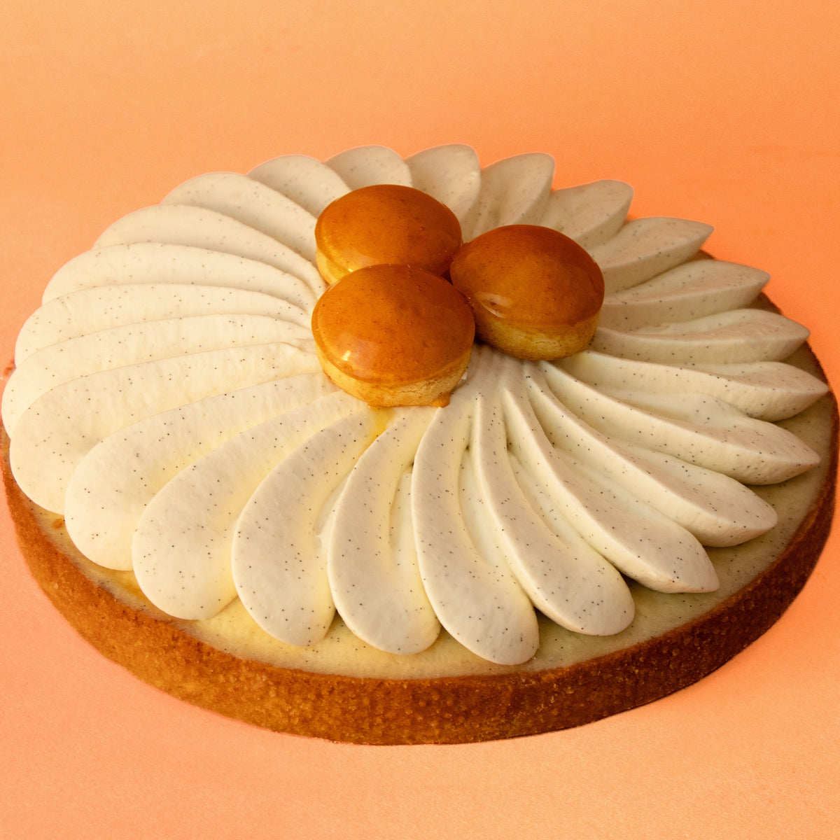 Tarte Saint-Honoré à partager gros plan